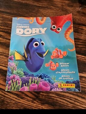 Disney Pixar Finding Dory panini sticker album